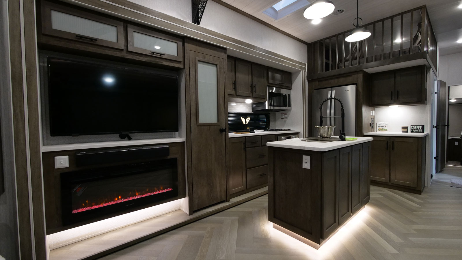 2020 Forest River America's Park Cabins Lodge Series 39-3 dinner and kitchen area